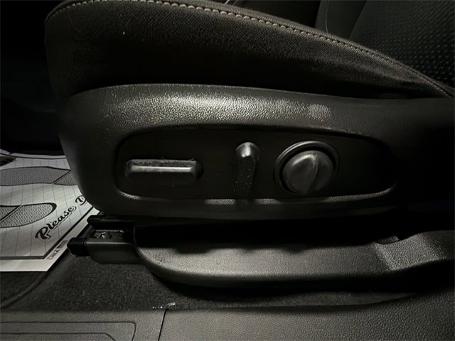 Certified 2021 GMC Acadia SLE w/ Driver Convenience Package image 12