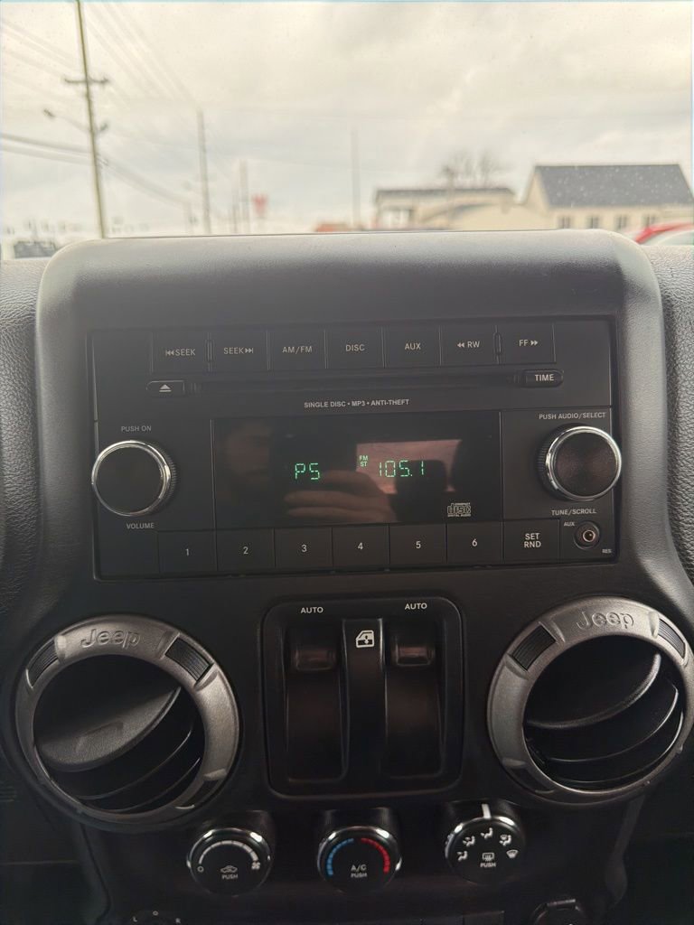 Used 2015 Jeep Wrangler Sport w/ Quick Order Package 24S image 24