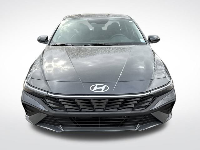 Certified 2026 Hyundai Elantra Sport image 10