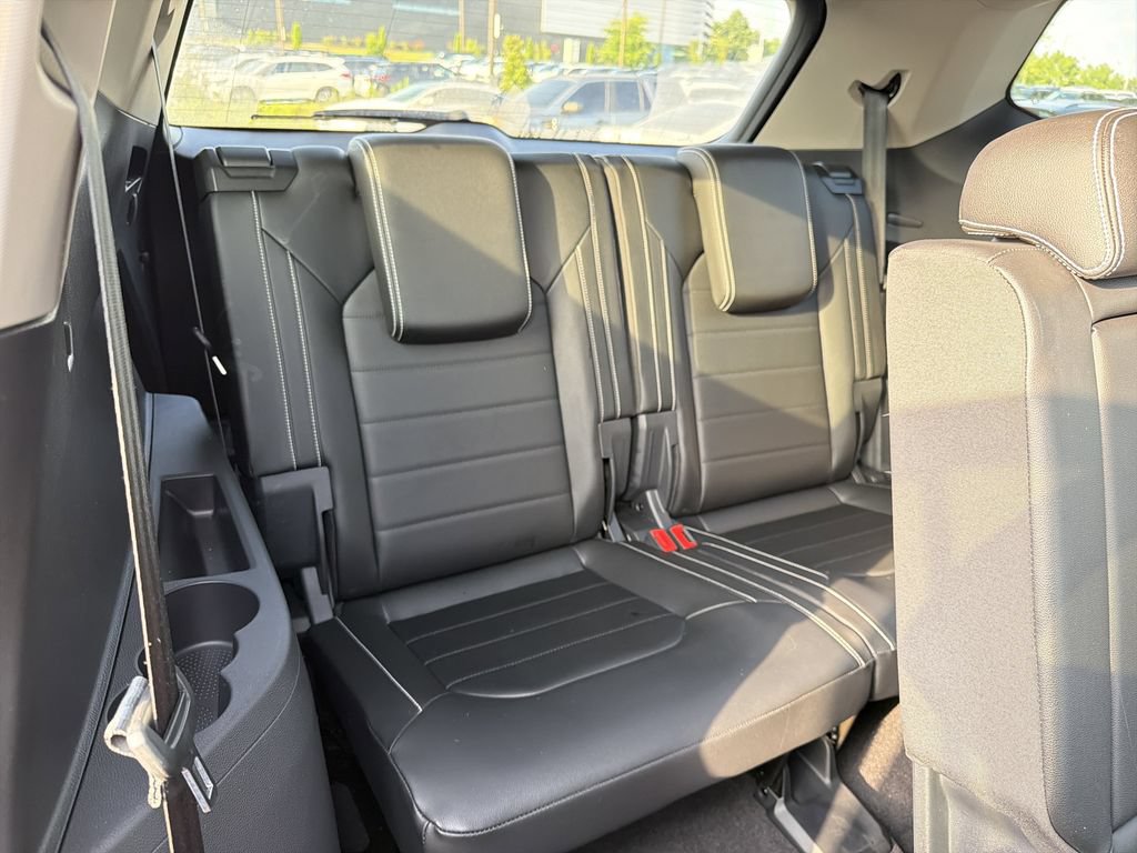 Used 2024 Volkswagen Atlas SEL AWD/4WD image 17