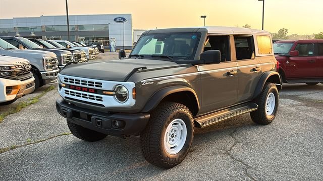 New 2026 Ford Bronco Heritage Edition AWD/4WD image 2
