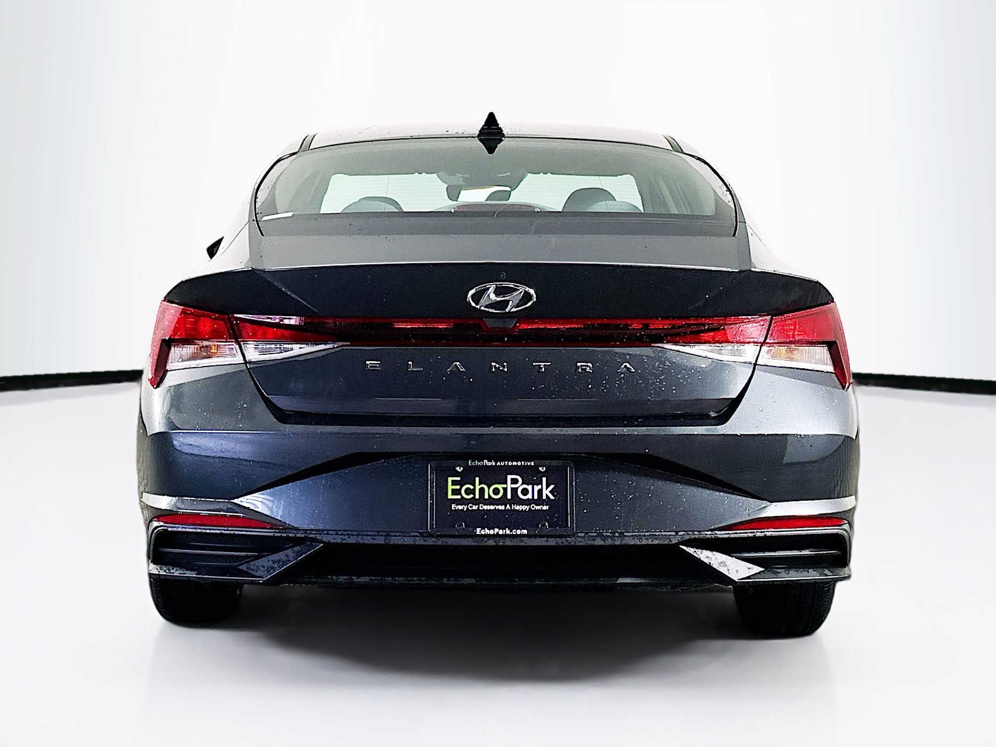 Used 2021 Hyundai Elantra SE image 7