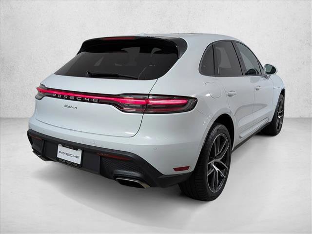 Certified 2025 Porsche Macan AWD/4WD image 9
