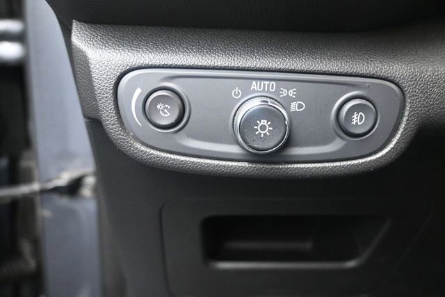 Used 2022 Chevrolet TrailBlazer LT FWD image 17