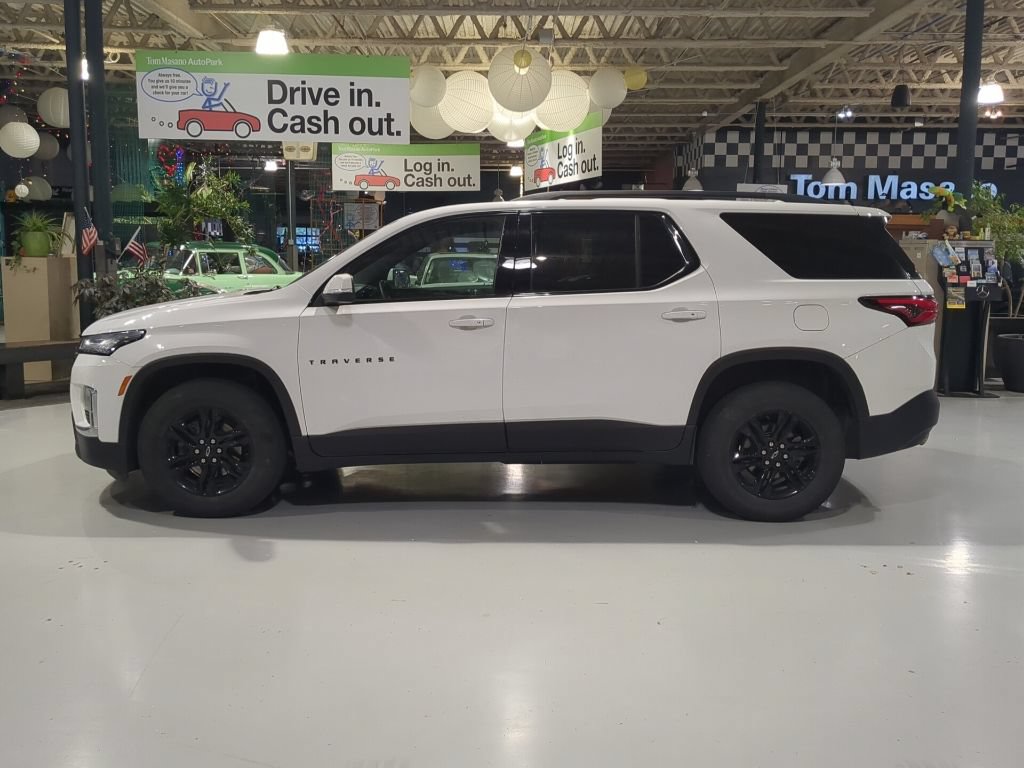 Used 2023 Chevrolet Traverse LT FWD image 11