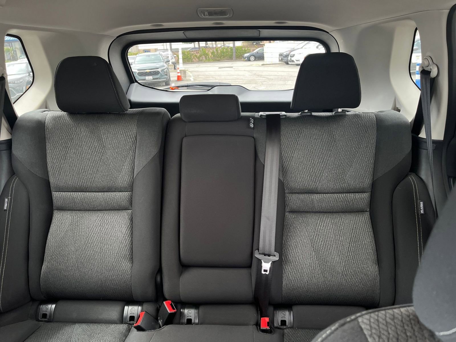 Used 2025 Nissan Rogue SV FWD image 40