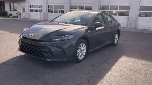 Used 2026 Toyota Camry LE FWD image 5
