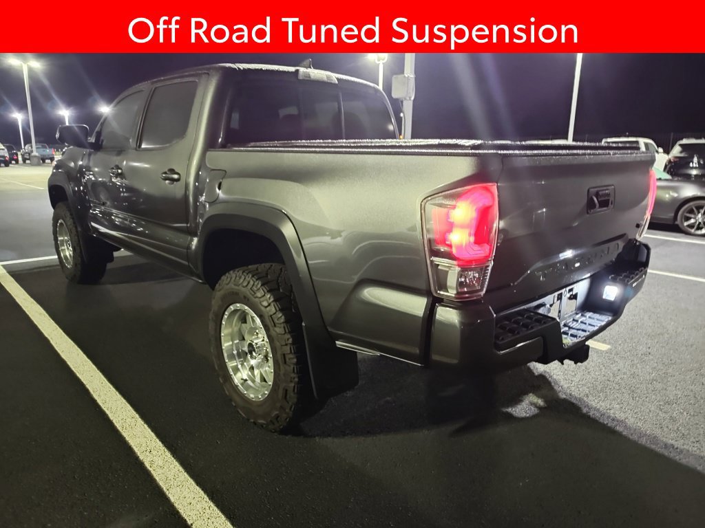Used 2016 Toyota Tacoma TRD Off-Road w/ Towing Package AWD/4WD image 5