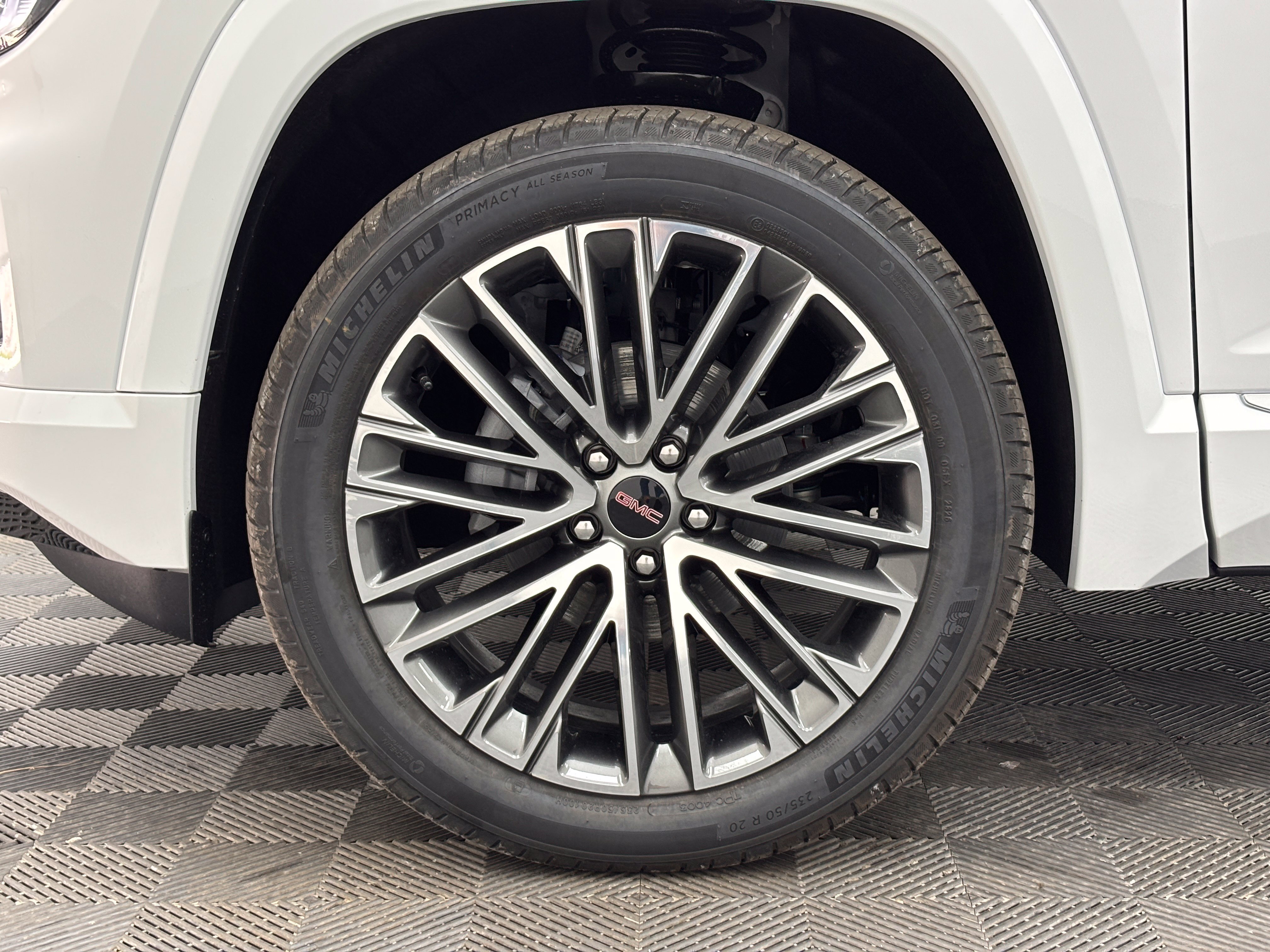 New 2027 GMC Terrain Denali w/ LPO, Floor Liner Package AWD/4WD image 17
