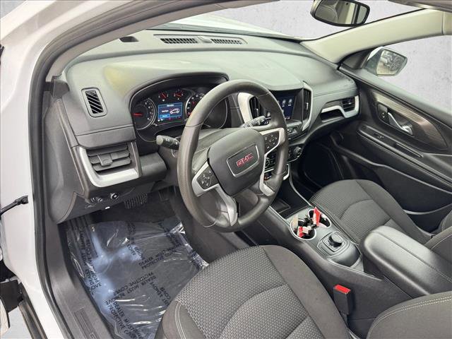 Used 2024 GMC Terrain SLE image 11