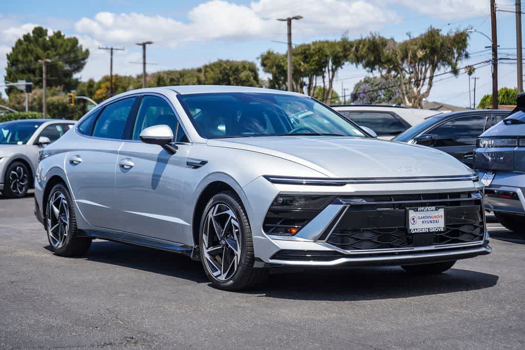New 2026 Hyundai Sonata SEL FWD image 3
