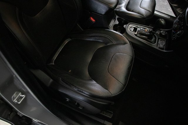 Used 2020 Jeep Cherokee Limited image 17