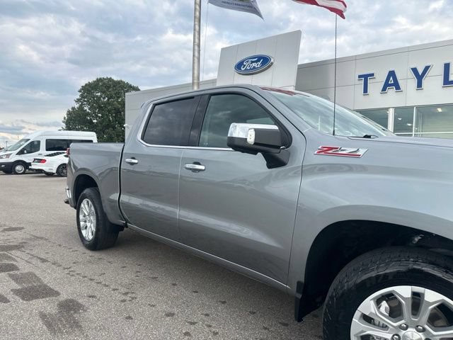Used 2023 Chevrolet Silverado 1500 LTZ w/ Technology Package AWD/4WD image 7