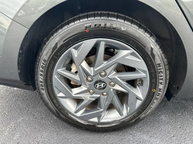 Used 2024 Hyundai Elantra SEL FWD image 36