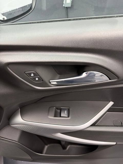 Used 2024 Chevrolet Trax RS FWD image 51