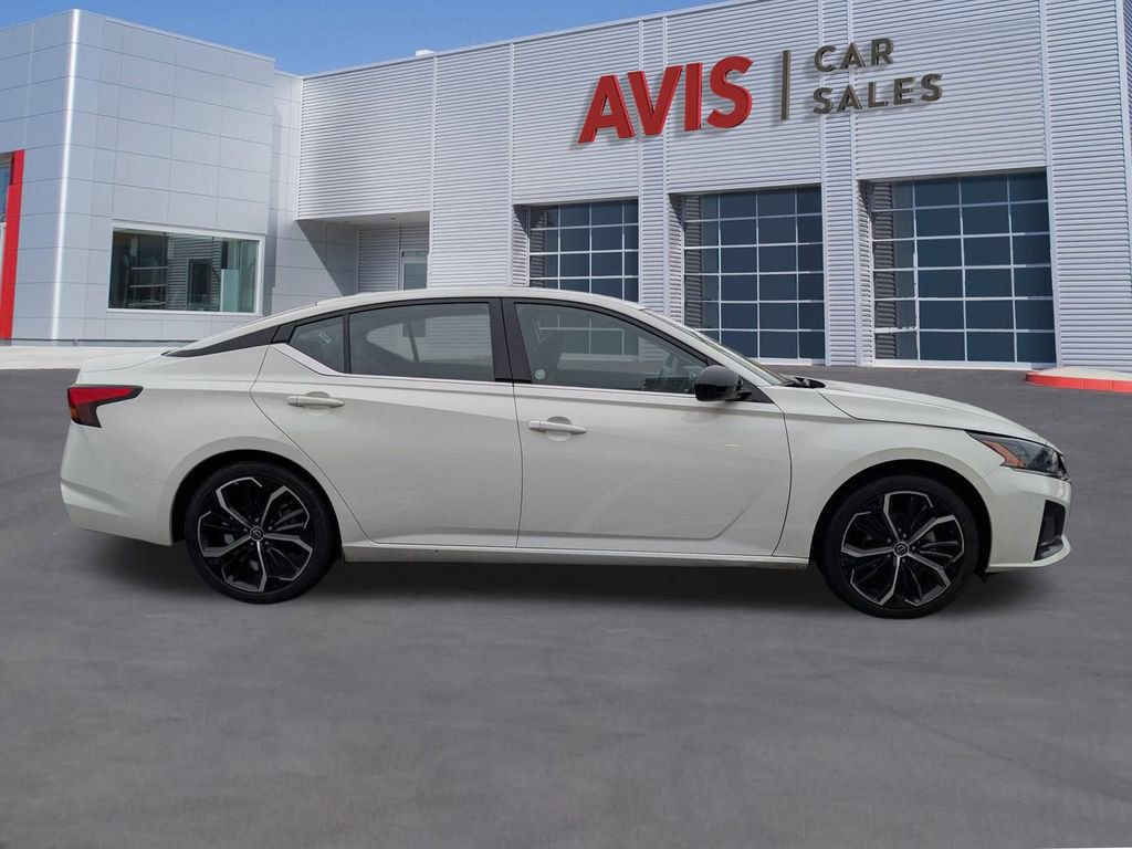 Used 2025 Nissan Altima 2.5 SR image 7