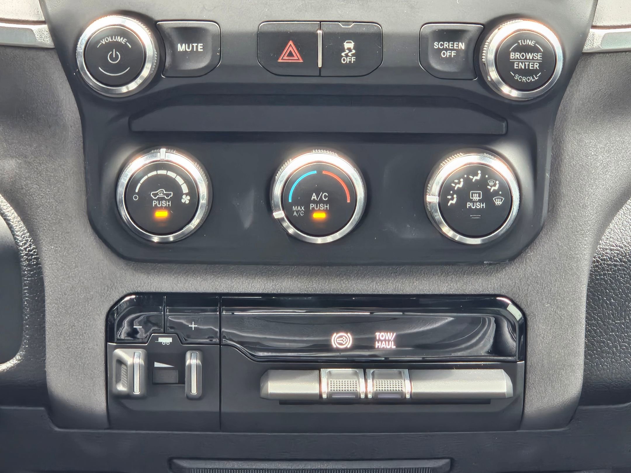 Used 2022 RAM 2500 Big Horn AWD/4WD image 13