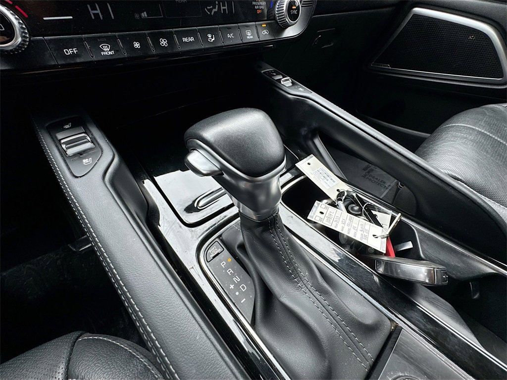 Used 2023 Kia Telluride EX w/ EX Captain's Chair Package image 17