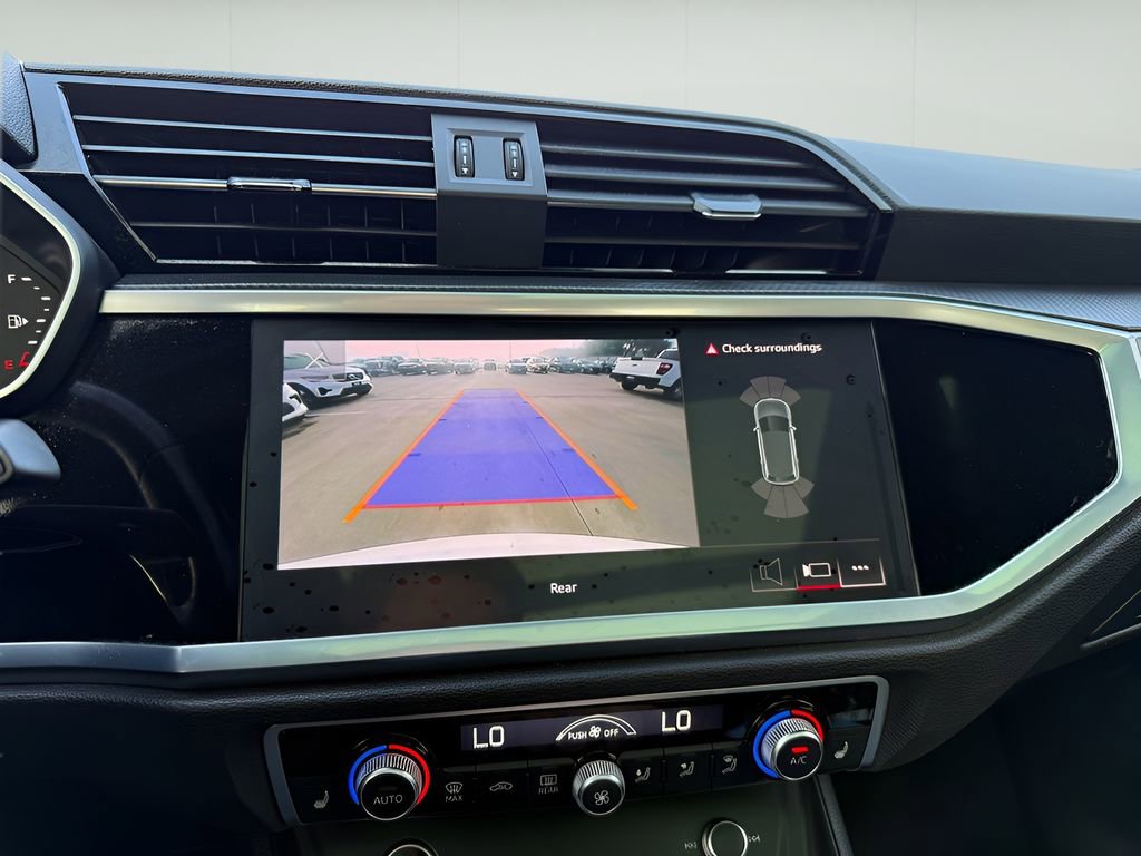 Used 2023 Audi Q3 2.0T Premium image 16