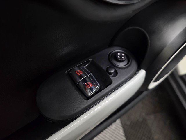 Used 2017 MINI Cooper 2-Door Hardtop FWD image 28