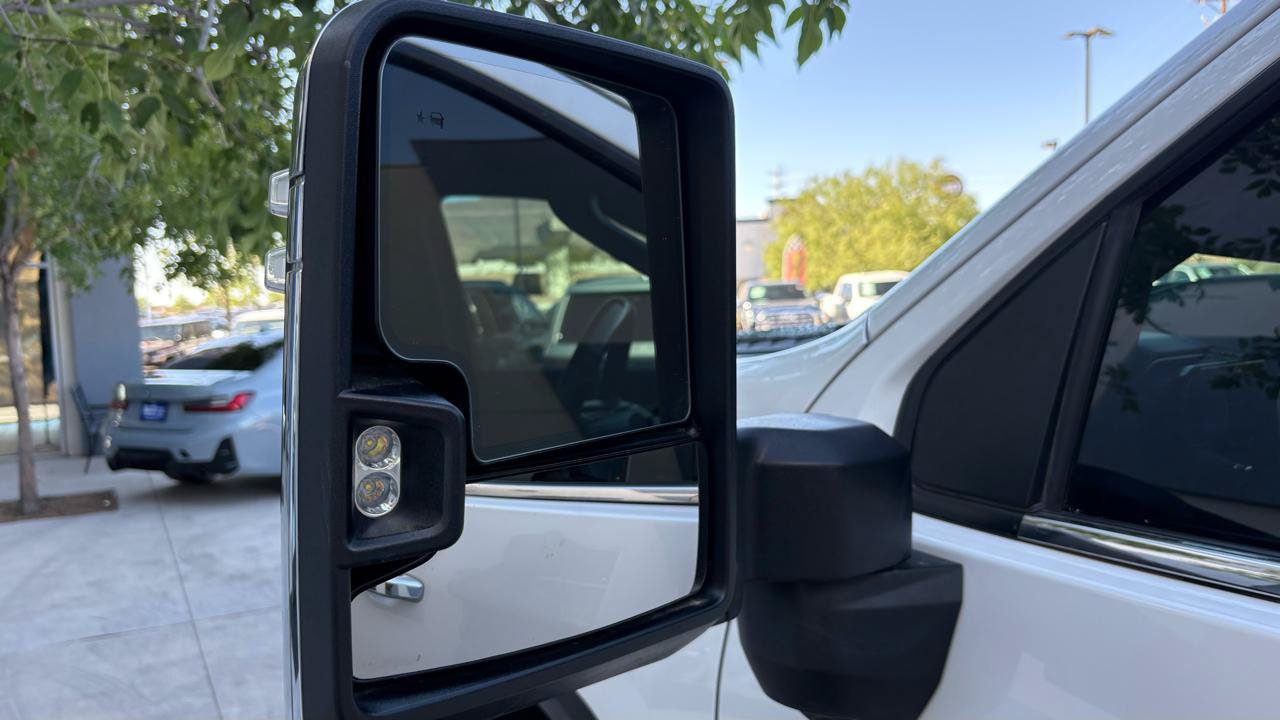 Used 2024 Chevrolet Silverado 2500 High Country w/ LPO, Dark Essentials Package AWD/4WD image 15