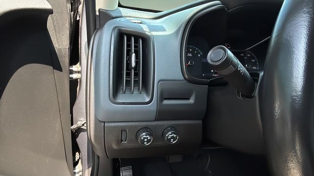 Used 2022 Chevrolet Colorado Z71 AWD/4WD image 22