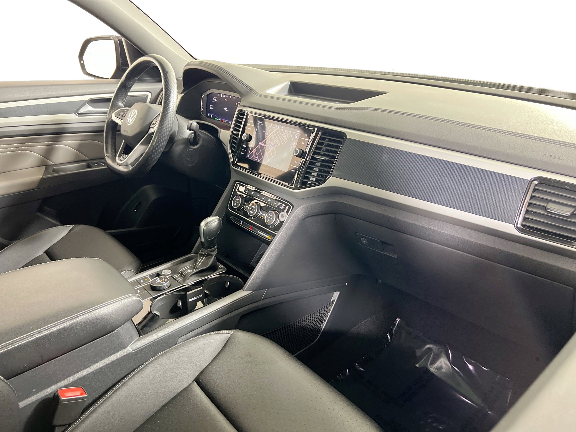 Used 2023 Volkswagen Atlas Cross Sport SEL R-Line image 29