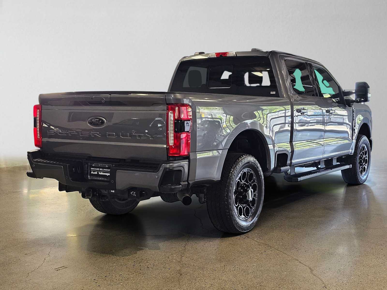 Used 2024 Ford F250 Lariat w/ Black Appearance Package AWD/4WD image 3