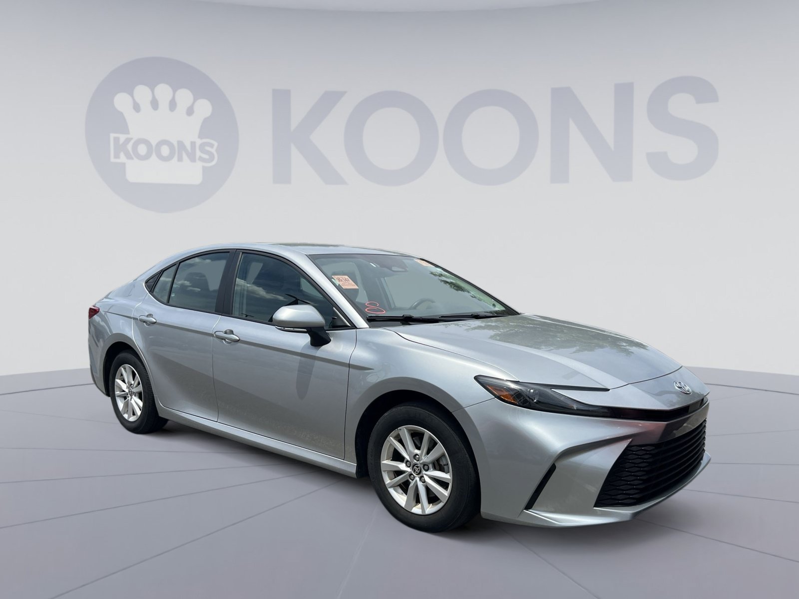 Used 2025 Toyota Camry LE AWD/4WD image 10