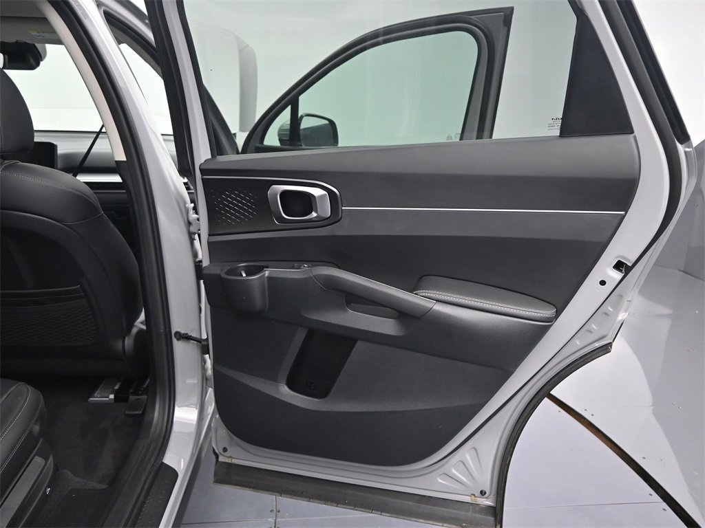 New 2025 Kia Sorento S image 21