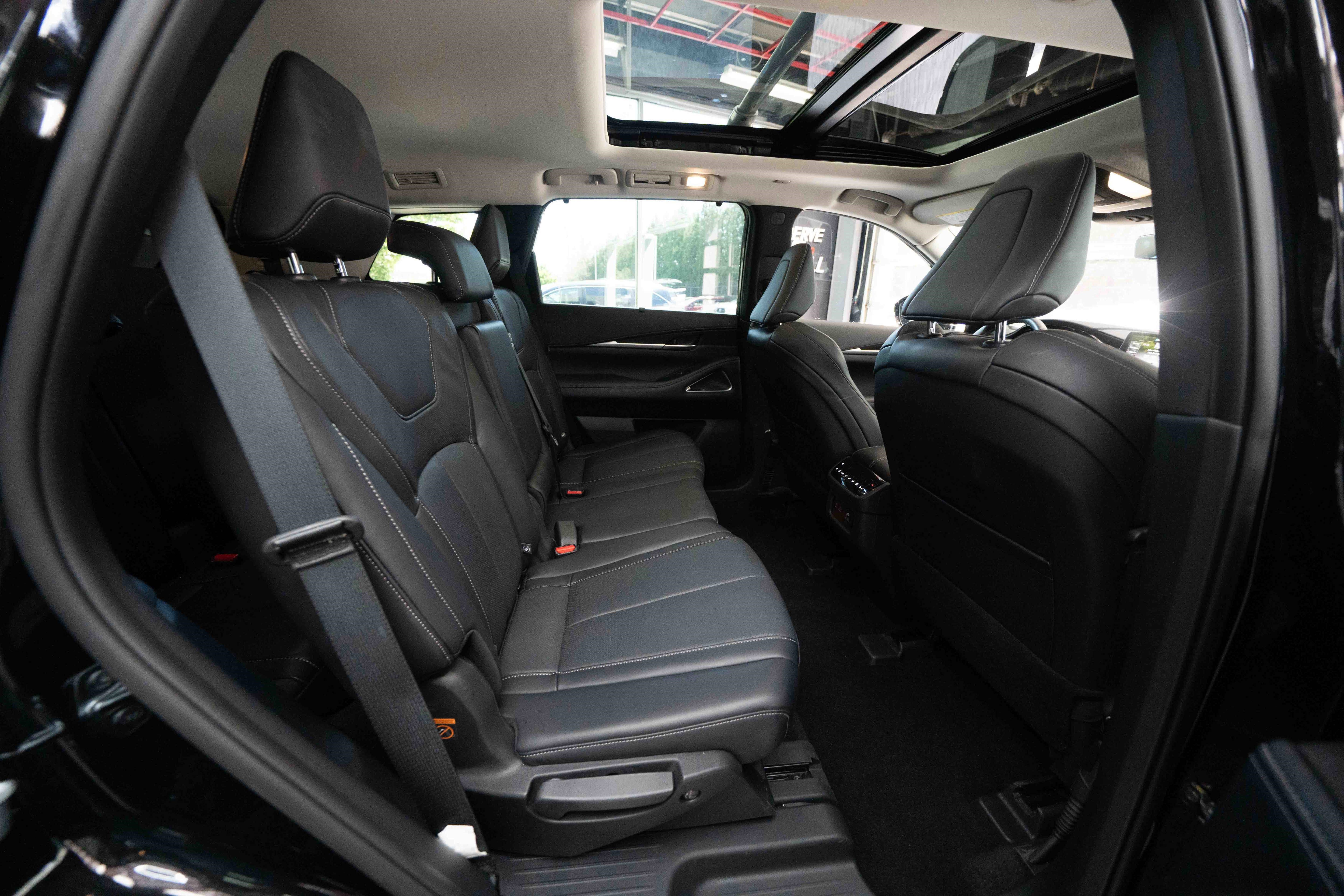 Used 2025 INFINITI QX60 Sensory w/ Vision Package image 25