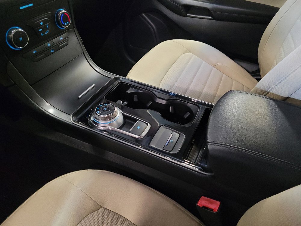 Used 2019 Ford Edge SE FWD image 26