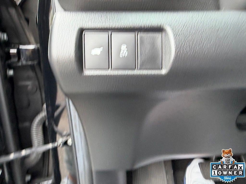 Used 2024 Honda Pilot Touring image 11