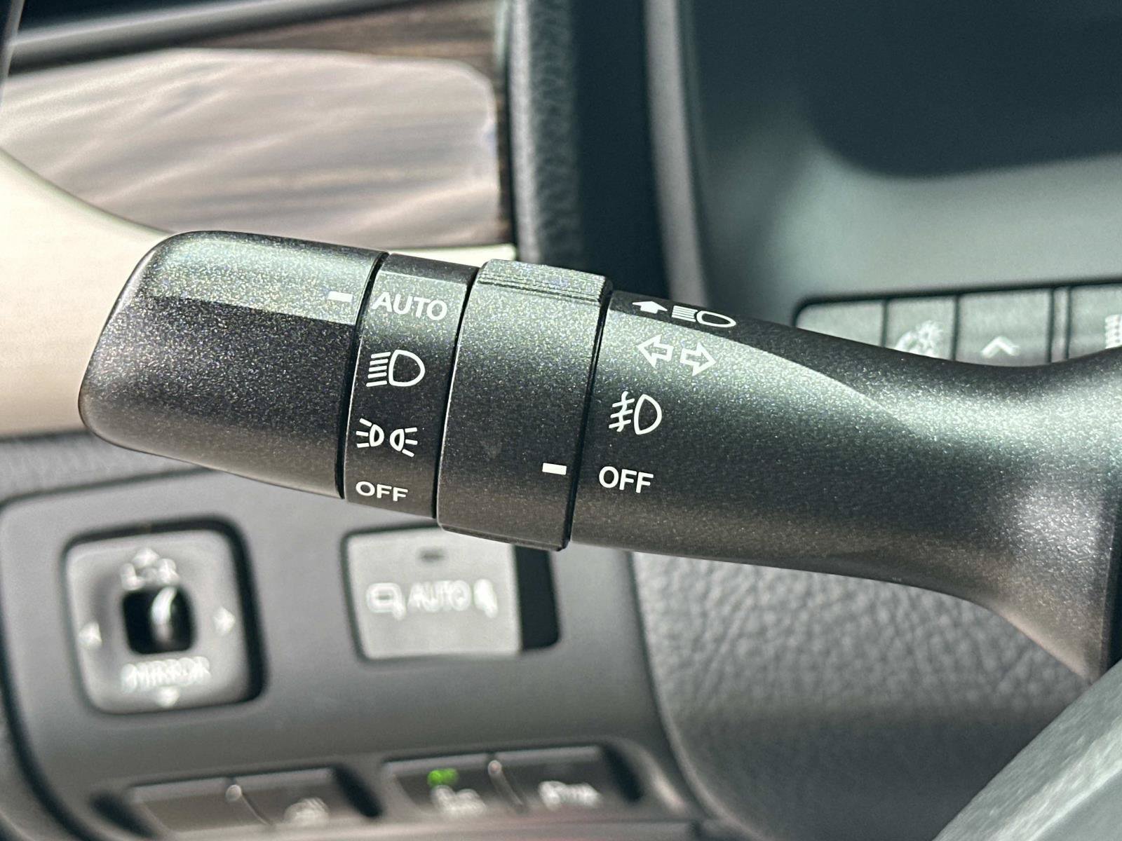 Used 2015 Lexus LS 460 AWD w/ Comfort Package image 22