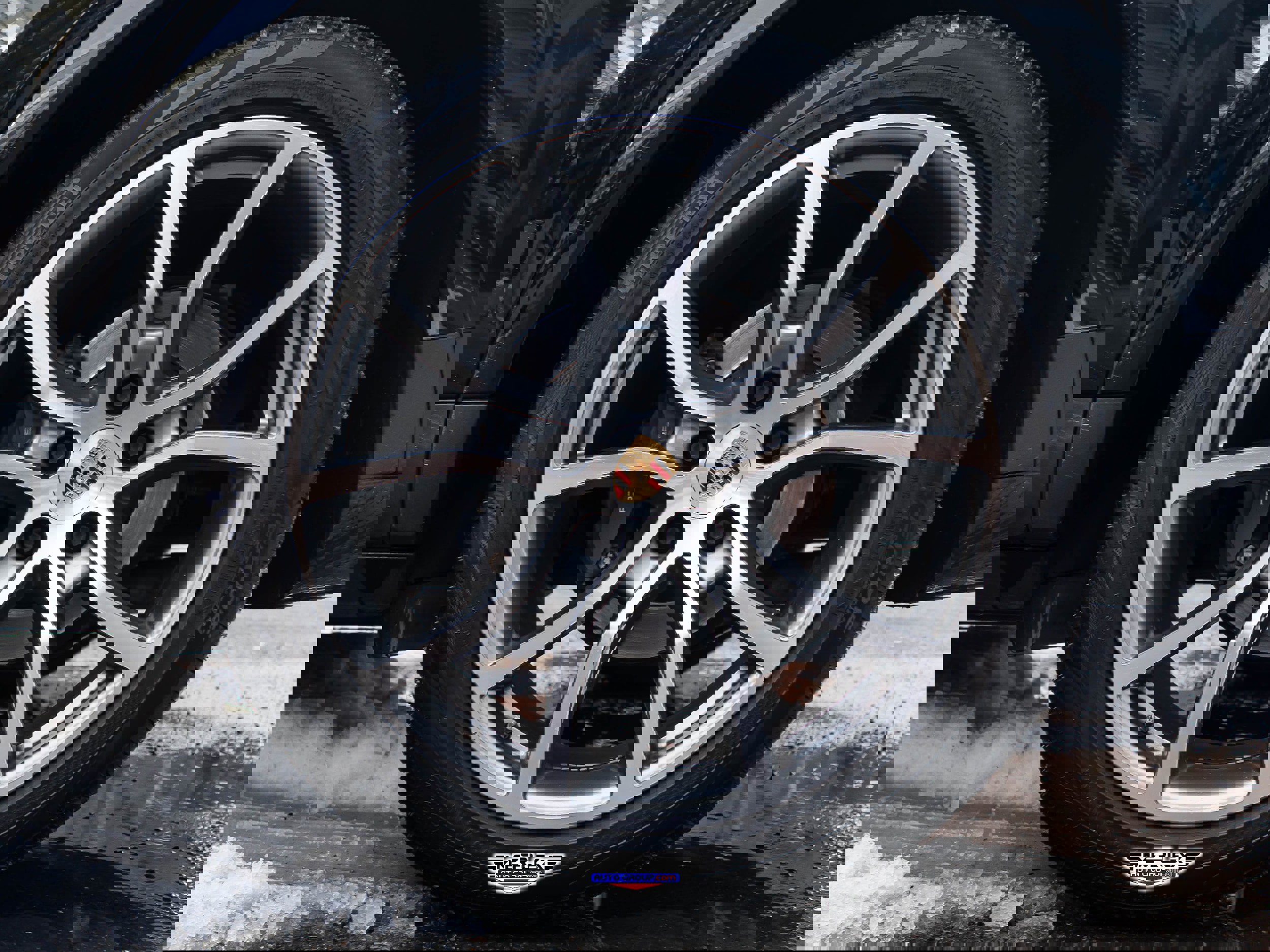 Used 2022 Porsche Cayenne Platinum Edition image 12