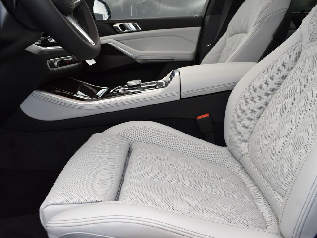 New 2026 BMW X5 xDrive50e image 12