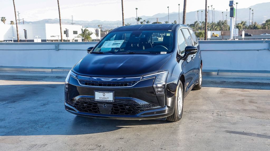 New 2027 Chrysler Pacifica Select FWD image 4