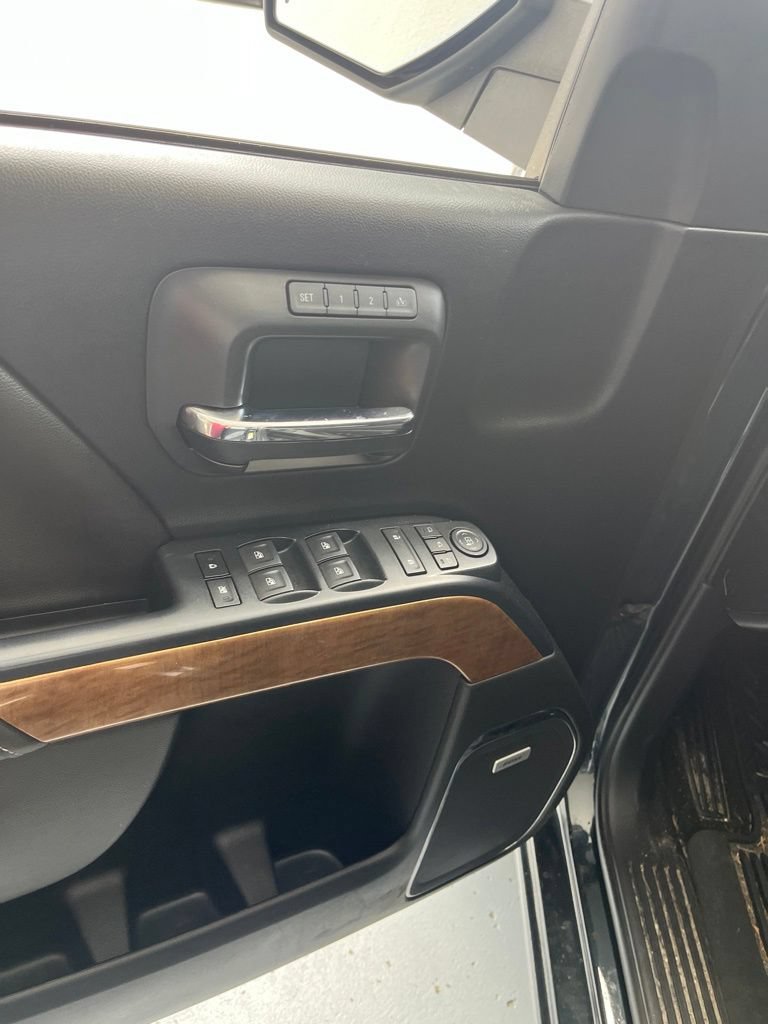 Used 2018 Chevrolet Silverado 1500 LTZ w/ Texas Edition AWD/4WD image 16