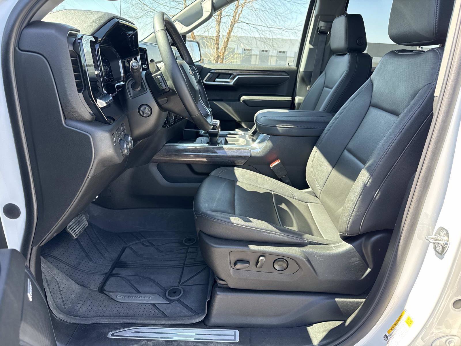 Used 2023 Chevrolet Silverado 1500 LTZ image 23