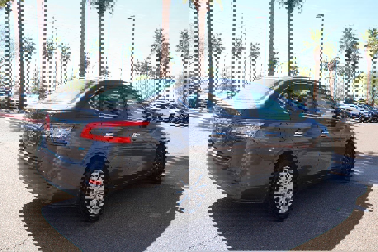 Used 2014 Nissan Sentra SV image 5