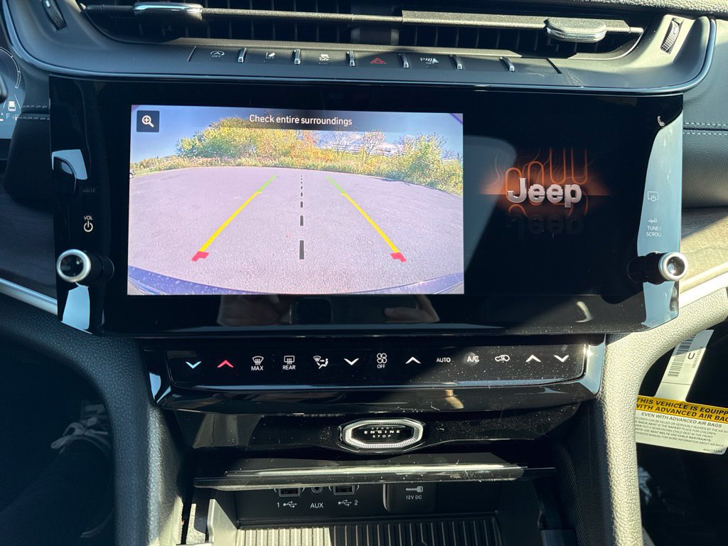 New 2027 Jeep Grand Cherokee Limited AWD/4WD image 30