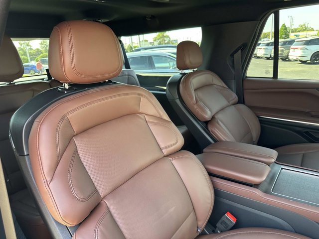 New 2025 Lincoln Navigator L Reserve image 23