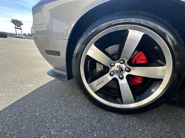 Used 2011 Dodge Challenger SRT8 w/ SRT Option Group II RWD image 29