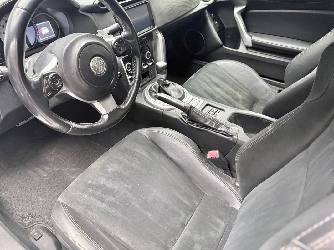 Used 2020 Toyota 86 RWD image 9