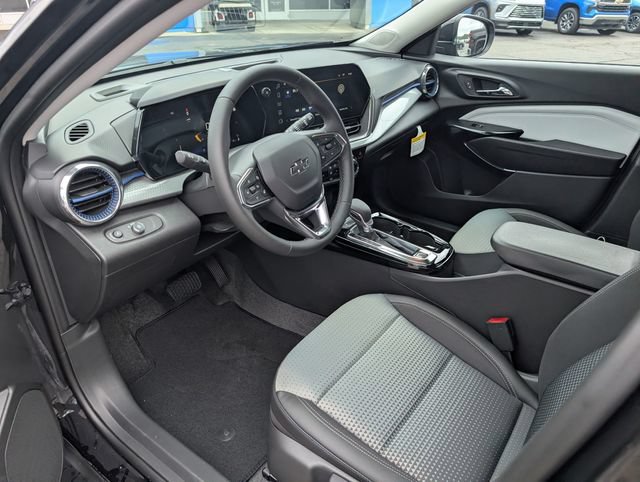 New 2026 Chevrolet Trax LT w/ Driver Confidence Package FWD image 8