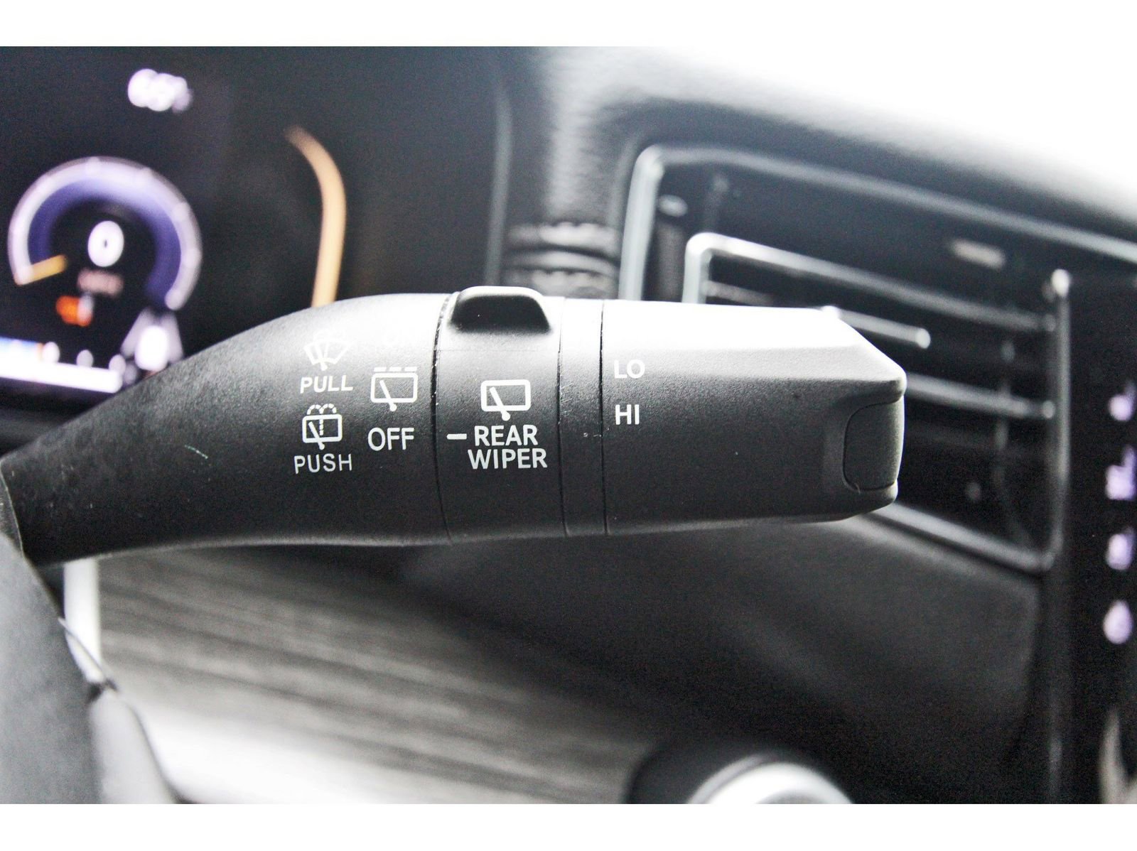 Used 2023 Jeep Wagoneer Series III w/ Preferred Equipment Group AWD/4WD image 23