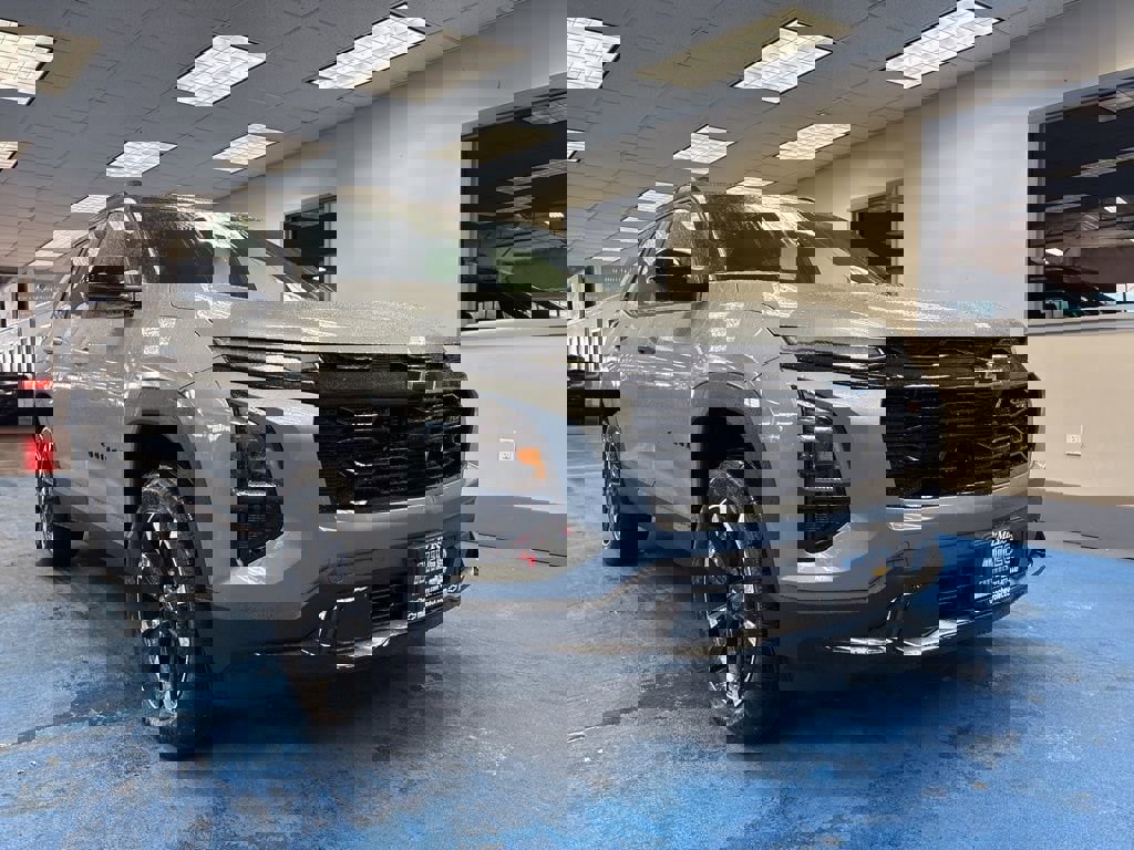 New 2026 Chevrolet Equinox RS w/ Convenience Package III