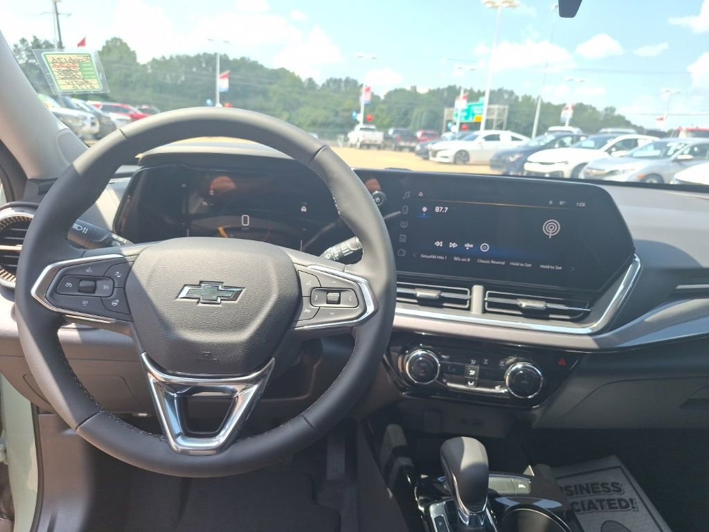 New 2026 Chevrolet Trax ACTIV image 2