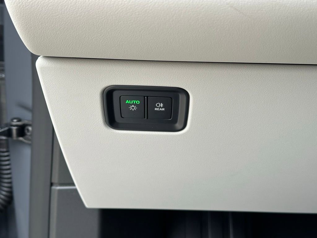 Used 2026 Porsche Macan Electric image 35