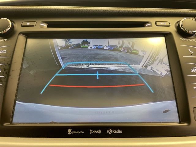 Used 2019 Toyota Highlander XLE image 26